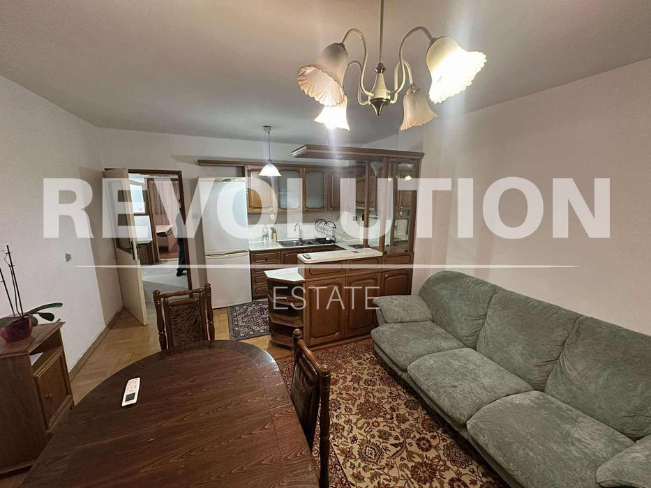 Дава се под наем Тристаен апартамент в Варна, Колхозен пазар - 75 кв.м за 433.5 € - Снимка #1