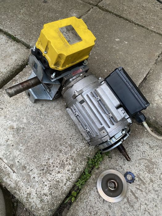 Motor cu reductor la 220v
