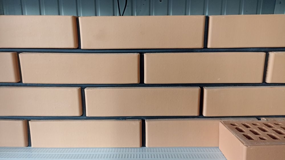 Продам кирпич облицовочный