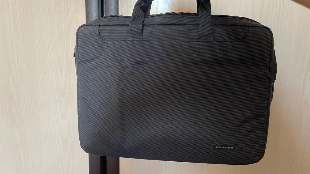 Сумки для ноутбуков
