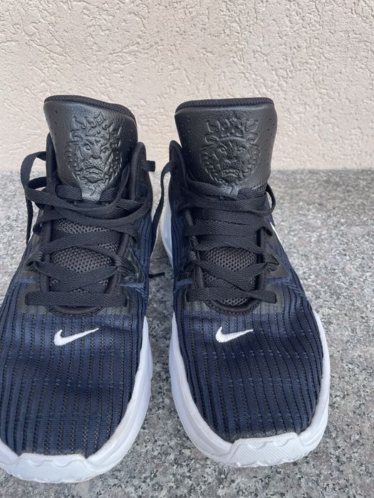 Nike LeBron Witness 6