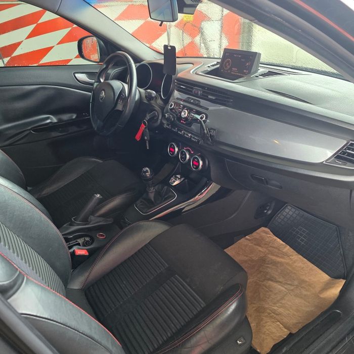 ALFA ROMEO Giulietta 2013 — imagine 2