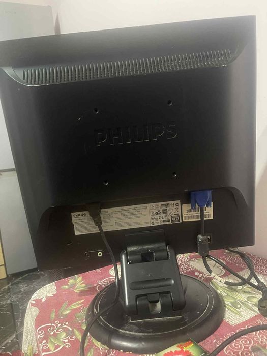 Vând calculator folosit puțin timp ,preț 600 lei