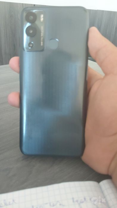 Infinix hot 12i.