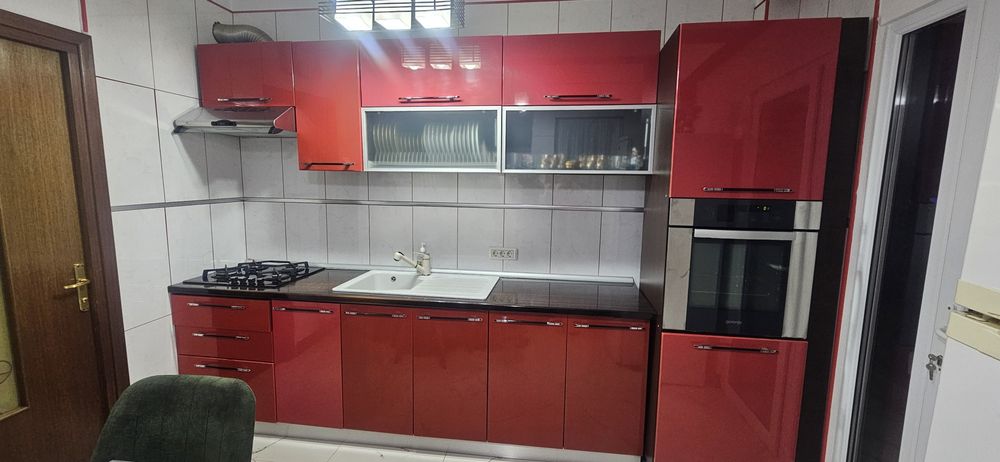 Vând mobila bucătărie