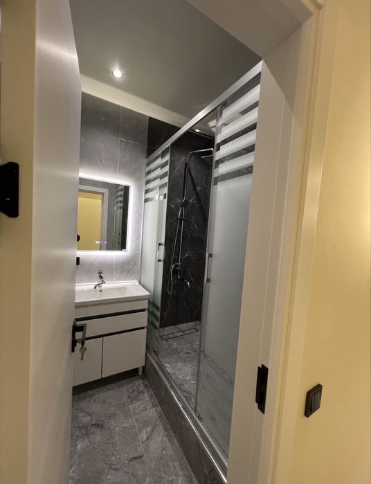 Продаётся 2-комнатная в центре города | Госпитальный рынок