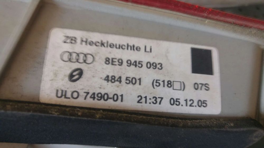Stop tripla lampa stanga haion audi a4 b7 8e 8e9945093