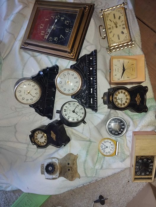 Часы будильник СССР