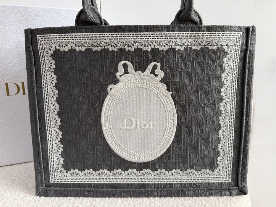 Dior Medium Tote Bag New Season 2026