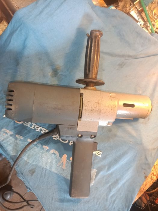 Продам дрель. Описание можете прочитать в интернете.