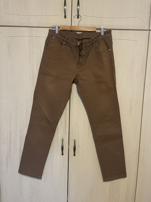 Vand Blugi Piazza Italia, 48