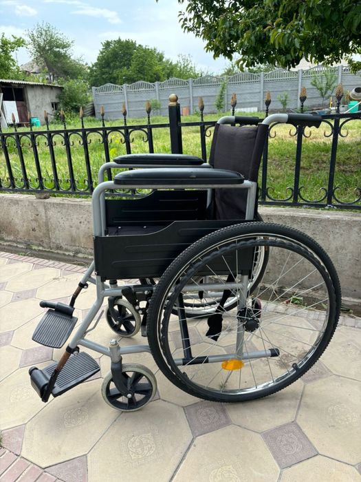 Инвалидная коляска в отличном состоянии