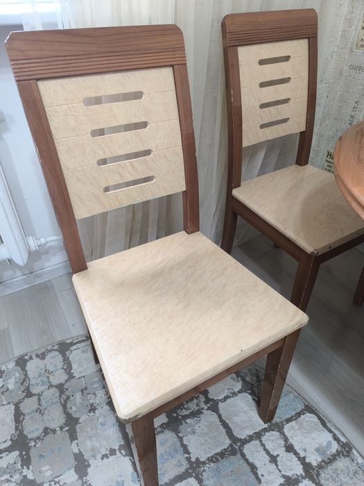 Продам стол настоящее дерево+ 6 стульев