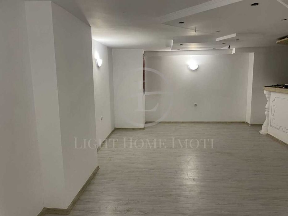 Продава се Магазин в Пловдив, Център - 100 кв.м за 512 €/кв.м - Снимка #1