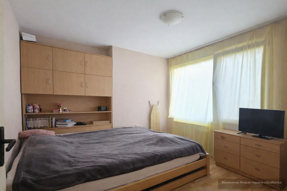 Тристаен апартамент под наем в Център