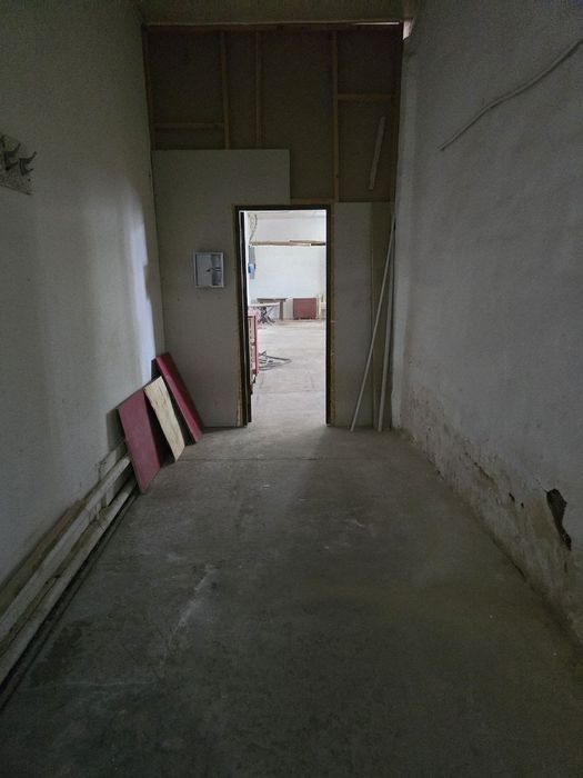 Помещение под Миницех, Выпечку,,Полиграфию  и др. на  Хастемоне