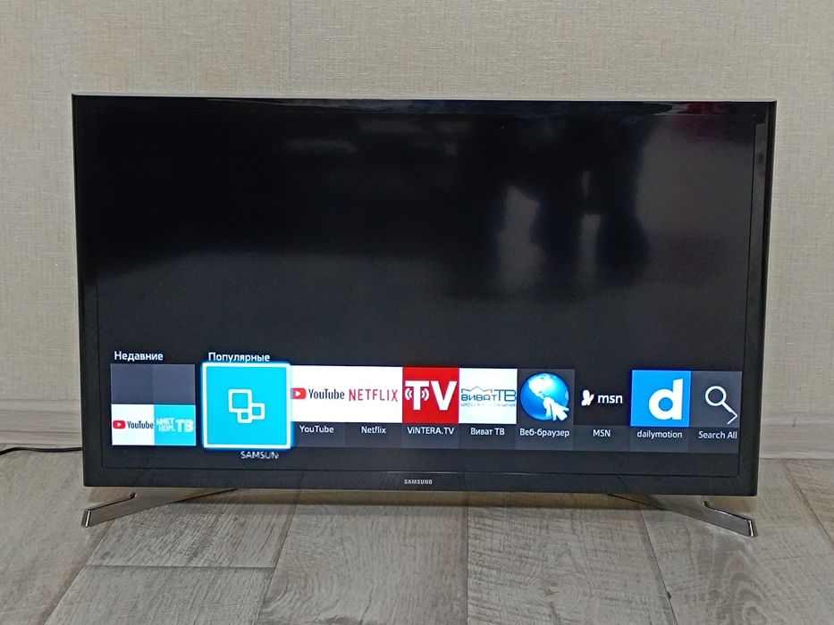 Samsung Smart TV, 82 см