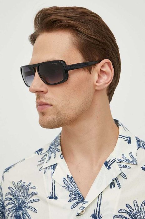 GUESS – Мъжки слънчеви очила "BLACK RECTANGLE" нови с кутия