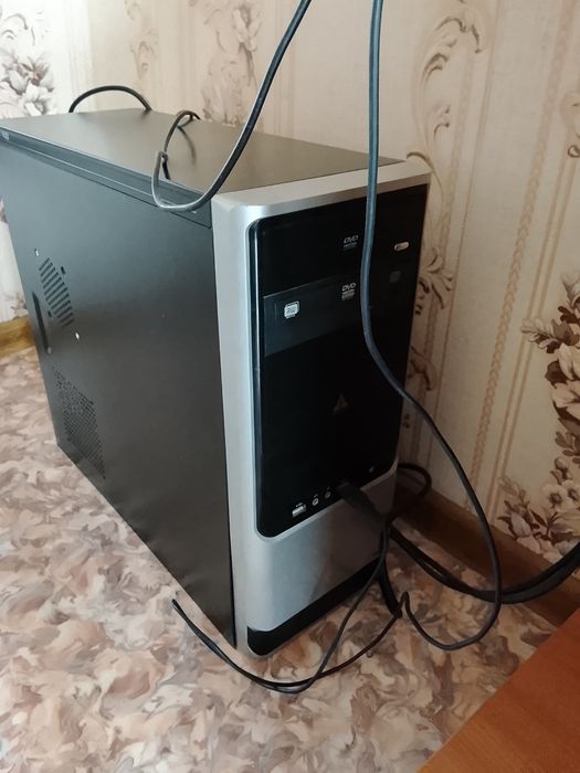 Продам компьютер б/у в хорошем состояние