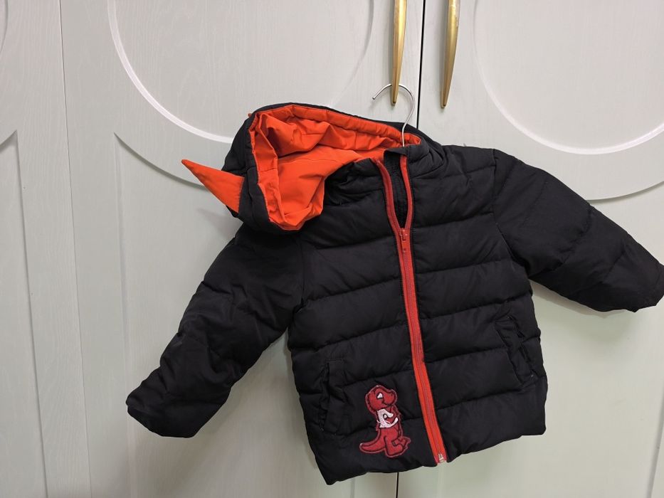 Продам куртки детские в хорошем состояниее