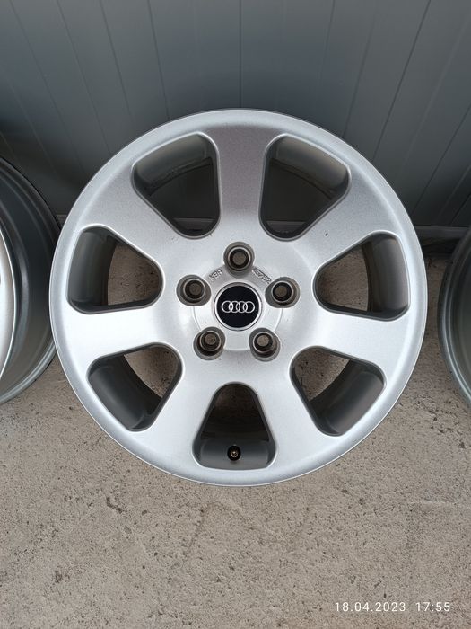 16/5/112-АУДИ А 3-8 V,8 Y нов внос перфектни