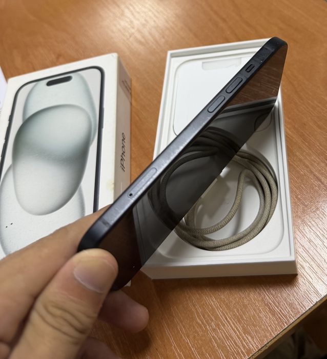 Продам iPhone 15 128 гб