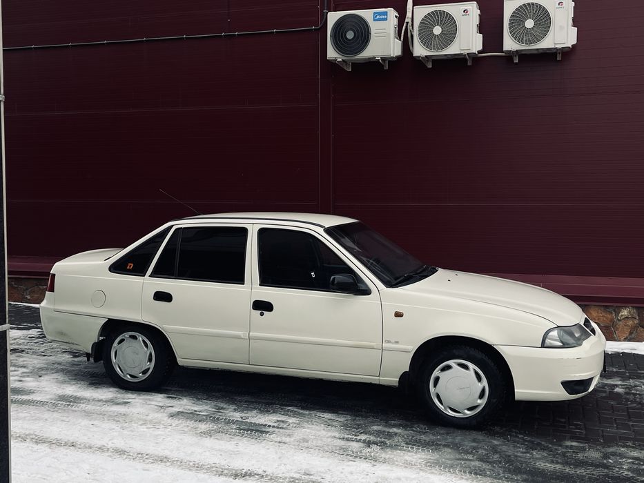 Продам нексия 2