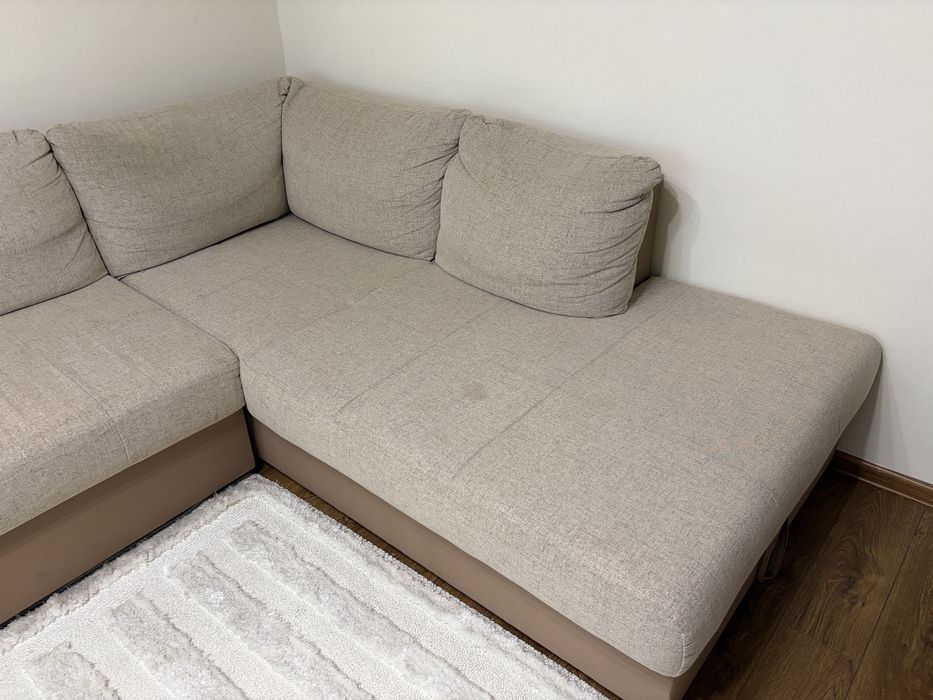 Coltar din stofa extensibila
