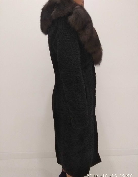 Шуба каракулевая