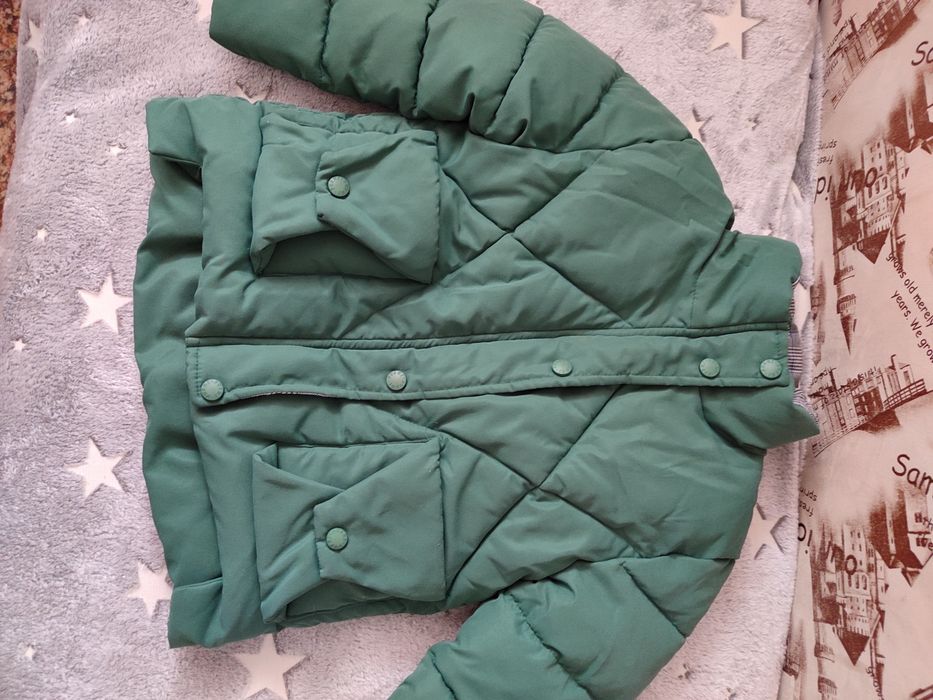 Продам весенние куртки