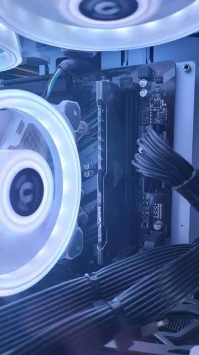 Оперативная память PATRIOT VIPER STEEL DDR4 16GB