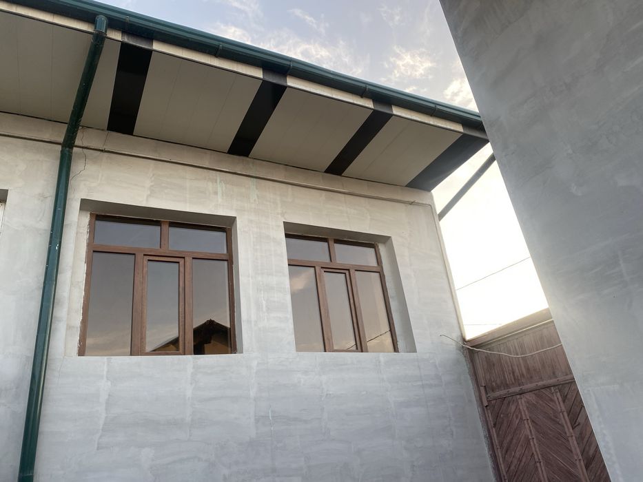 Uy sotiladi kelesda korzinkani torisida mahallada