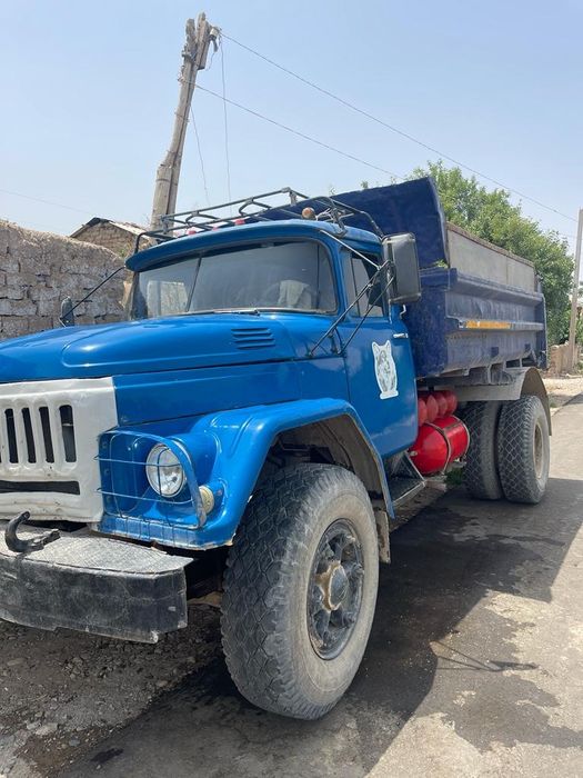 ЗИЛ  Срочно сотилади