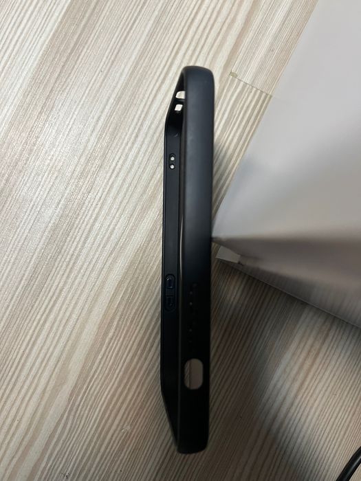 Продавам калъф за iPhone 13 ПРО