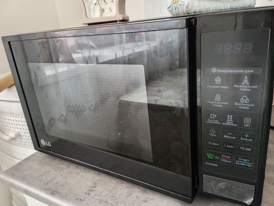 Микроволновку продам новый