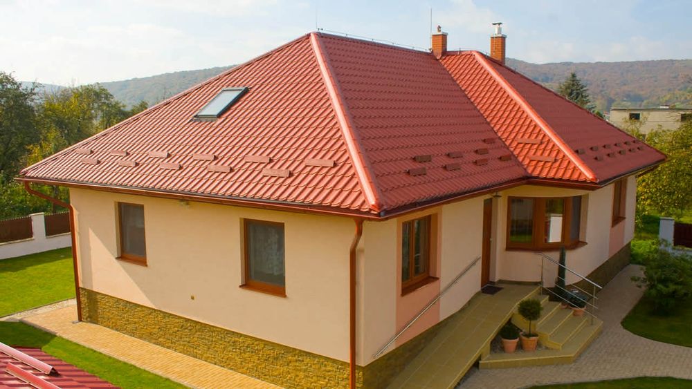 Executam acoperisuri si reparatii