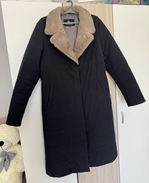 Продам куртку женскую