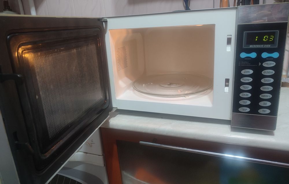 Микроволновая печь
