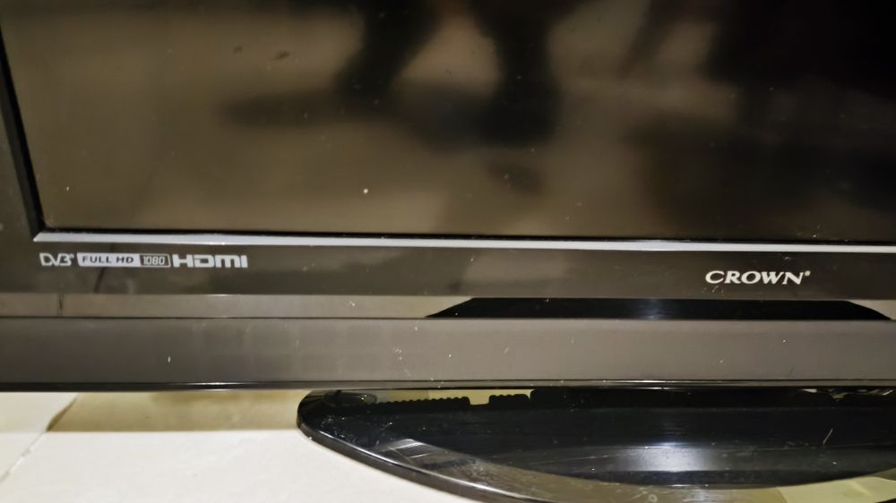 32 инчов телевизор / 32' Crown
