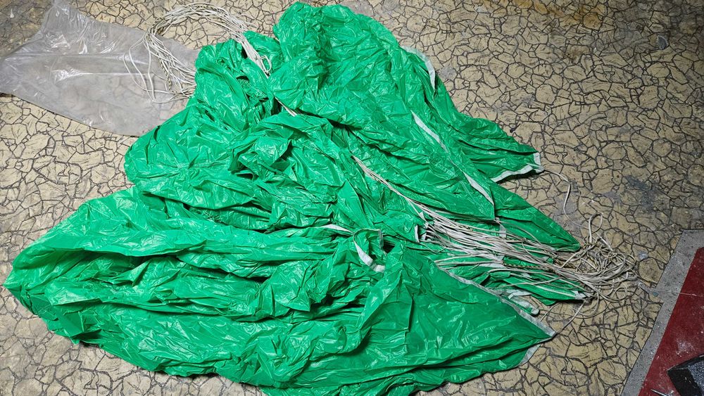 Запасен парашут за парапланер