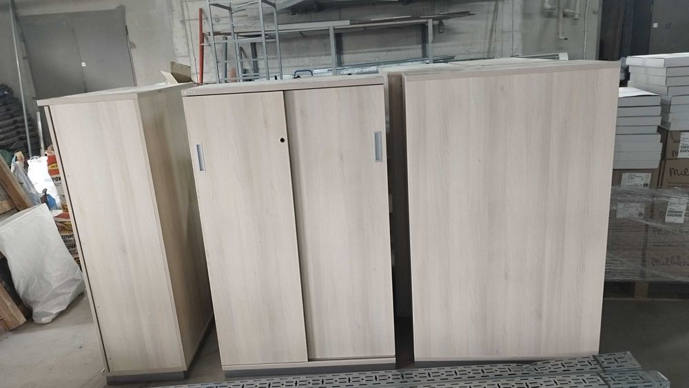 Oфис шкаф -двукрил гардероб  плъзгащи се врати и заключване -90/150/46