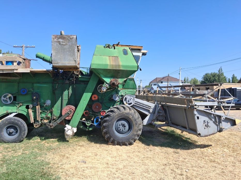 Продам Комбаин на ходу