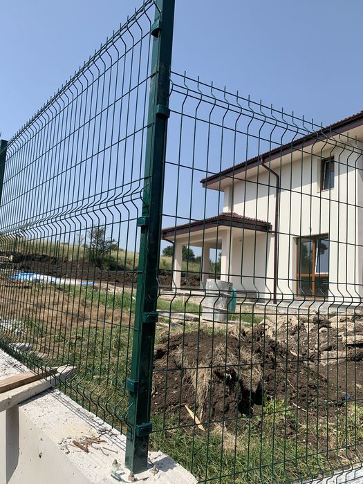 Монтаж на Врати огради и други изделия от метал