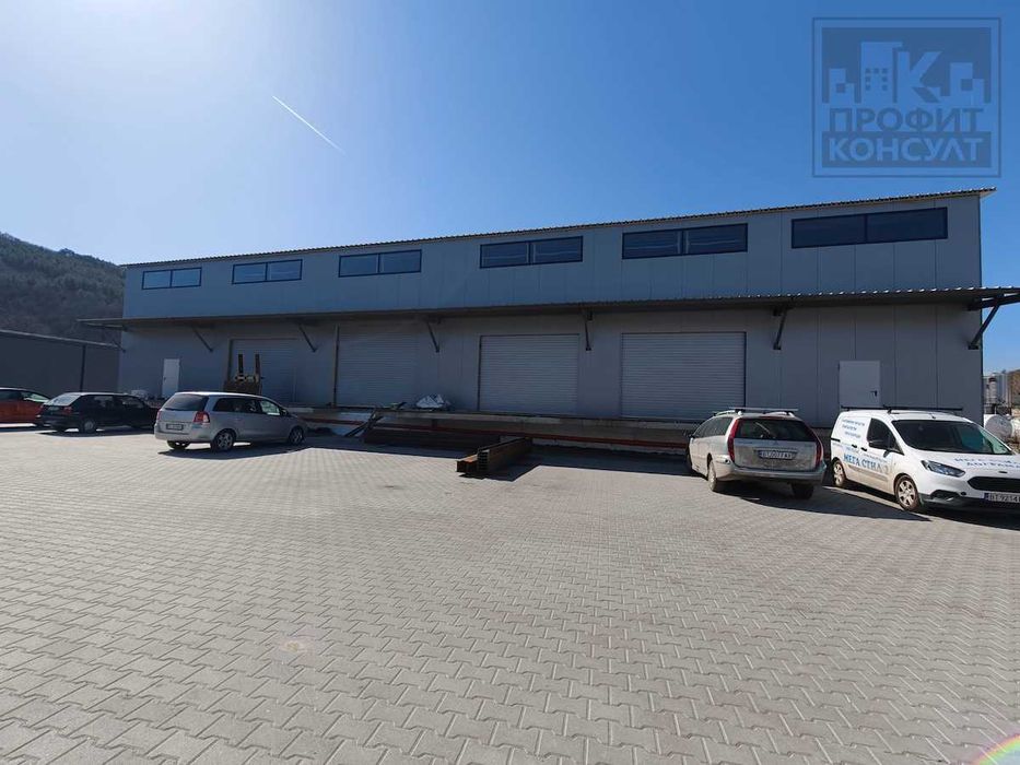 Дава се под наем Склад в Велико Търново, Промишлена зона - Юг - 850 кв.м за 3191.58 € - Снимка #1