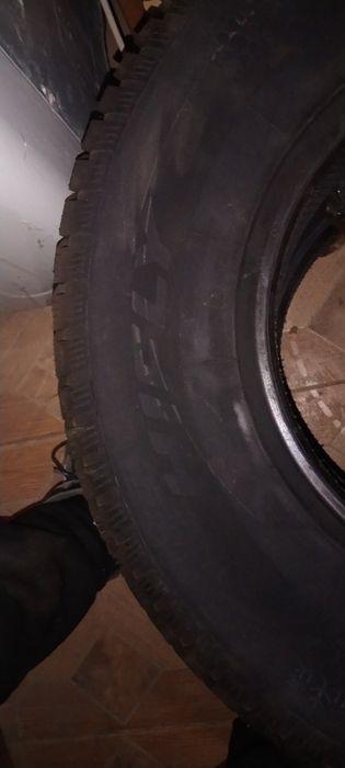 Продам шины зимние R16 265/70