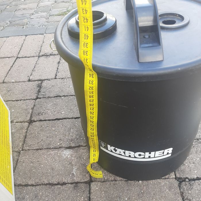 Karcher aspirator, recipient care trage funingine, frunze etc