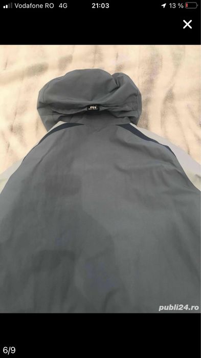 Geaca Helly Hansen si Camel