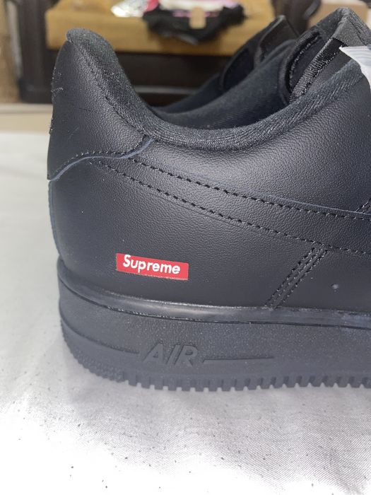 Air Force 1 Triple Black X Supreme