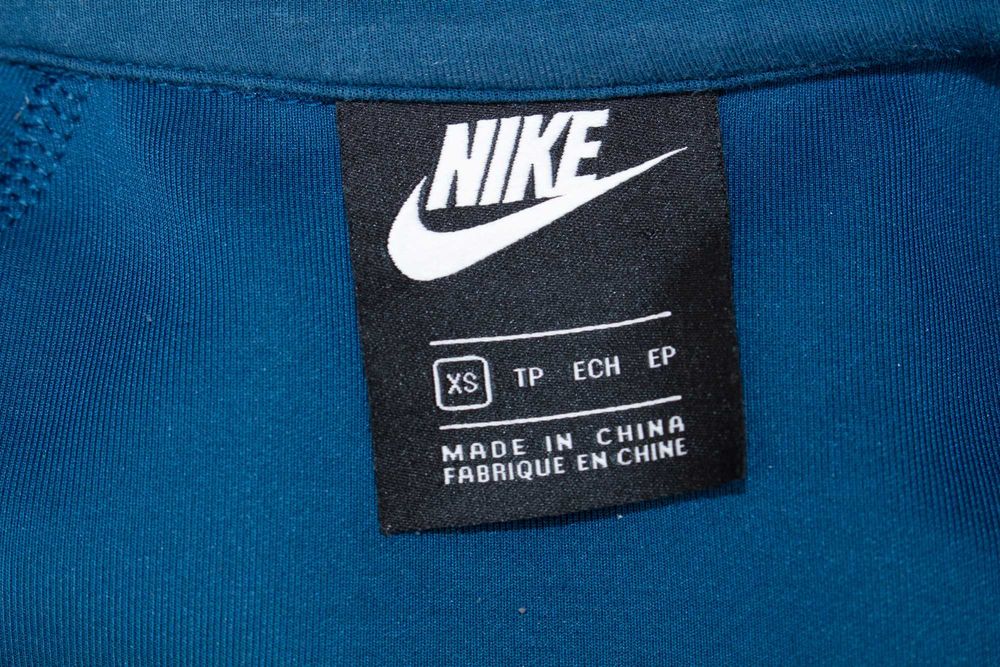 Nike оригинална спортна рокля мини синя с цип XS