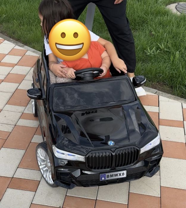 Детская новая машинка BMW